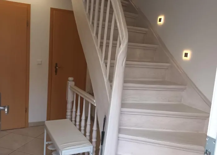 And Fair In - Messe - 公寓 *